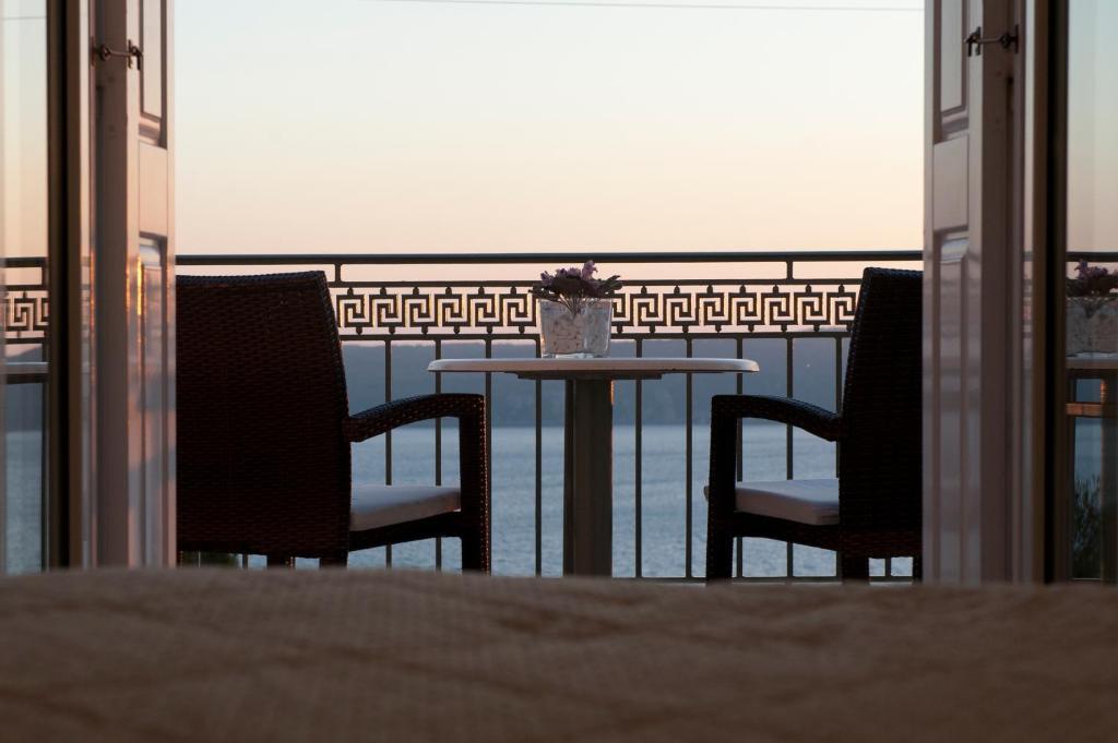 Hotel Anezina Pylos Exteriör bild